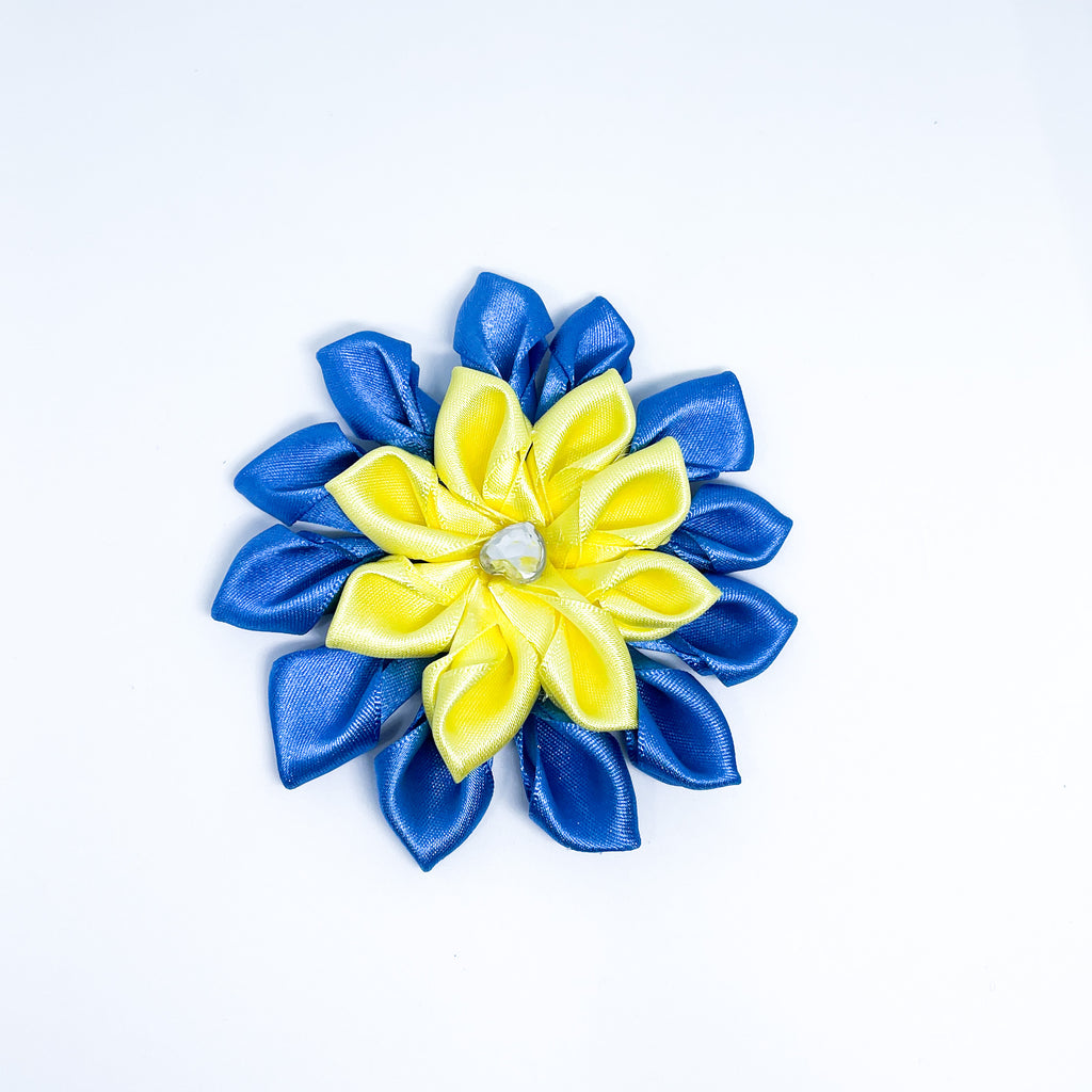 Support Ukraine brooch pin Ukranian Flag