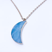 Necklace Agate Slice in Moon Chape