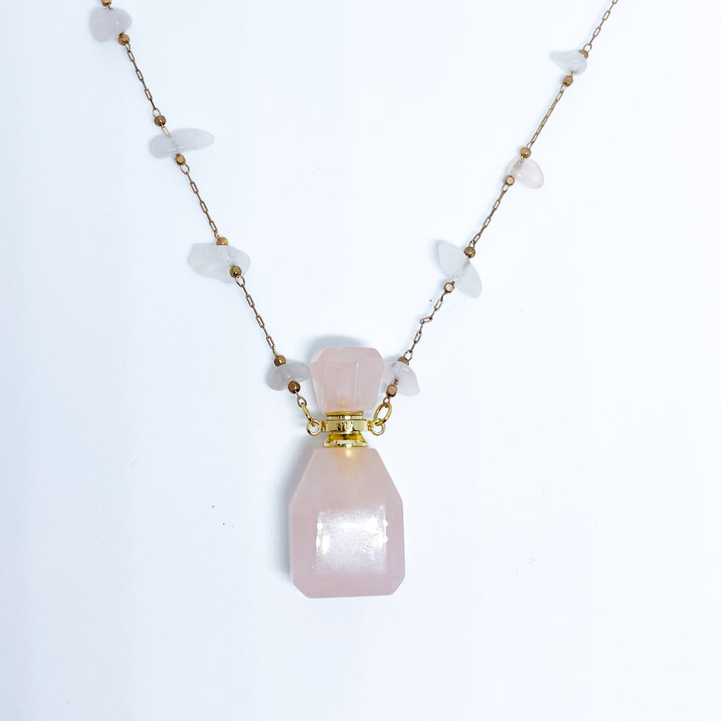 Gemstone Energy Bottle necklace Rose quartz whit chip gold chain