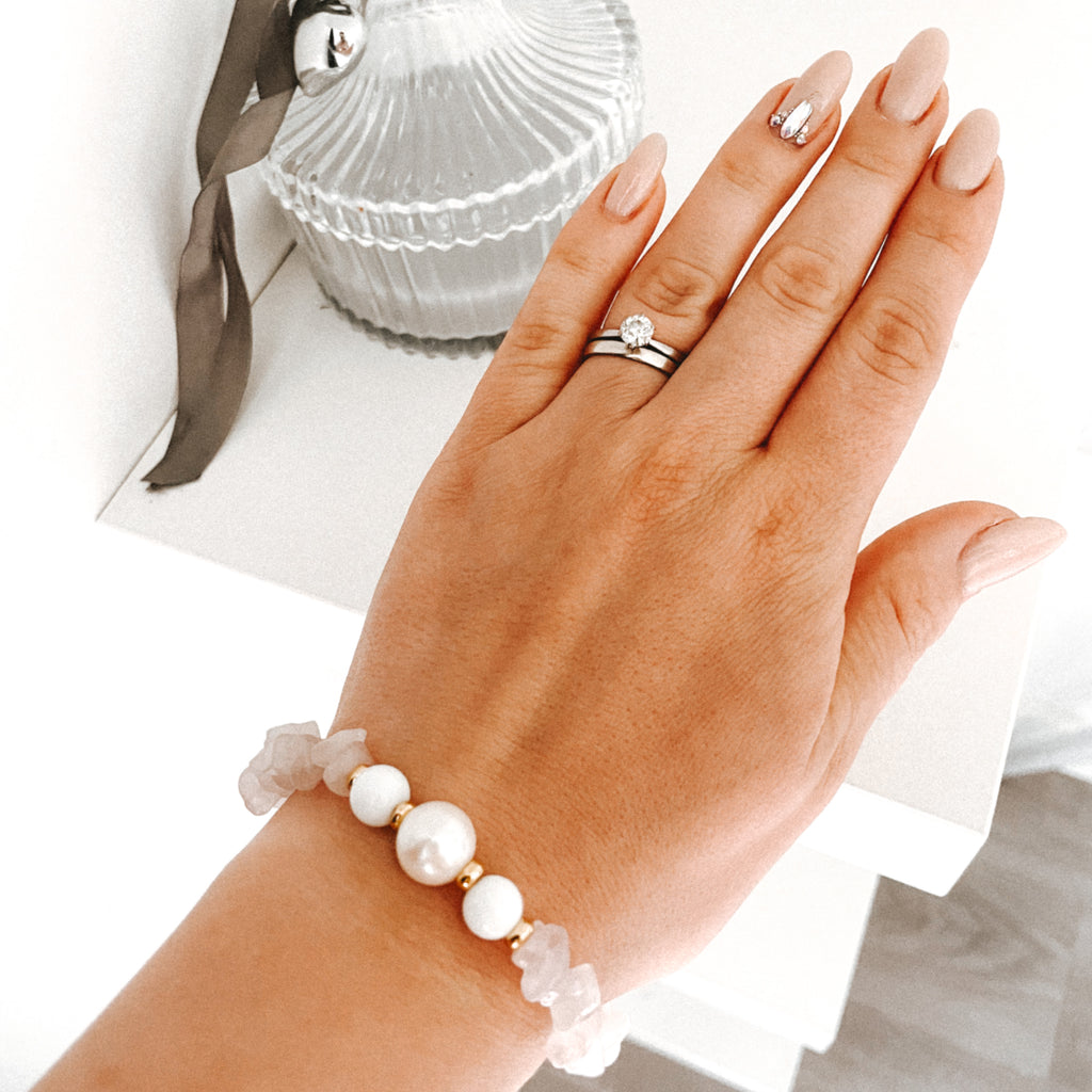 Rose Quartz, White Agate and Pearl Energy Chip Gemstone Bracelet