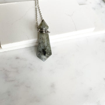 Gemstone Energy Bottle necklace Labradorite (silver)